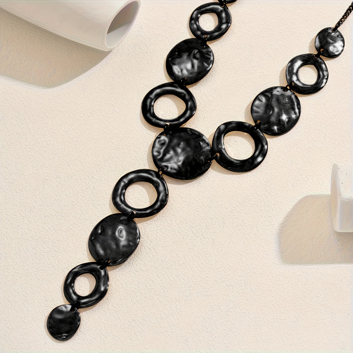 Women's Y-Shaped Geometric Hammered Circle Necklace, Autumn-Winter